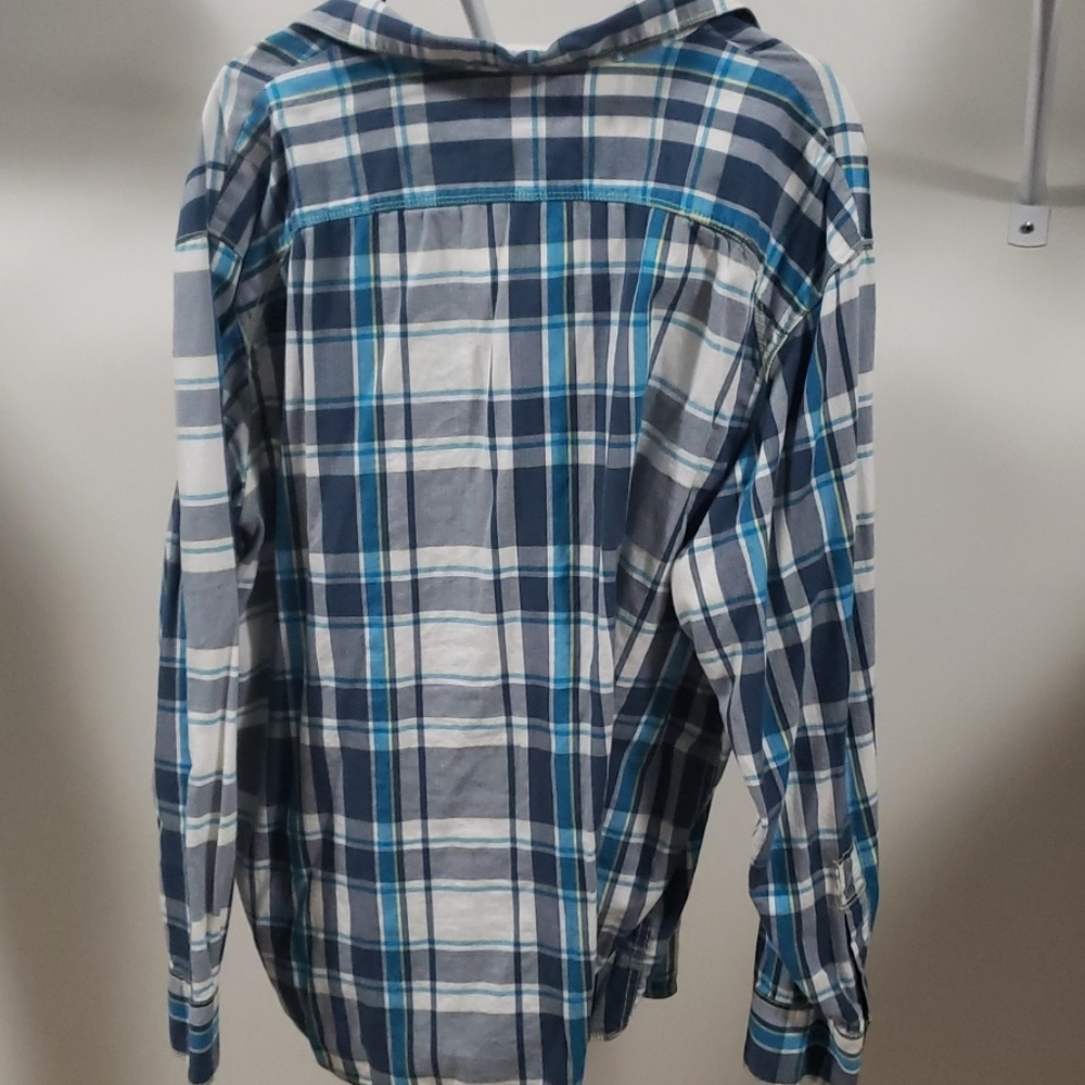 Lightweight Button Down - Picture 2 of 4